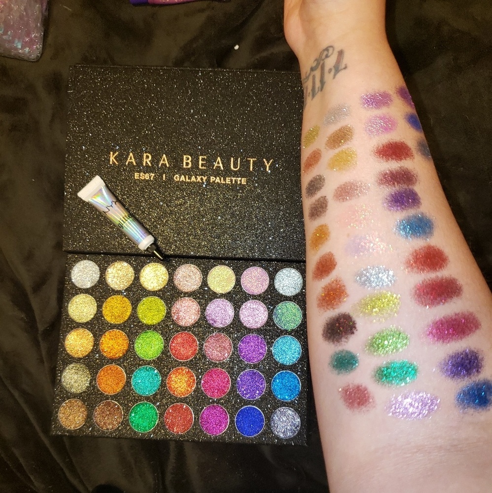 Galaxy glitter pallete